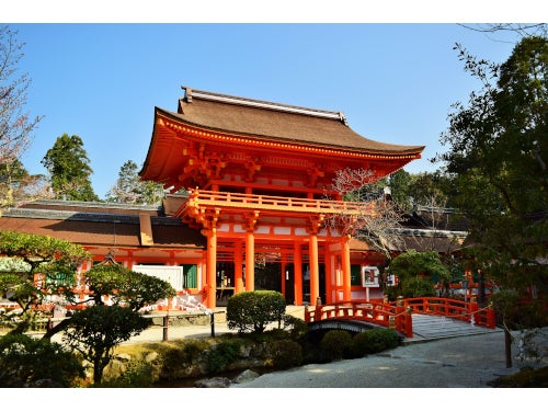 【名古屋発】京都2つの世界遺産で初詣!午(うま)年にちなんで「上賀茂神社」の神馬に会い行こう&京都最古の神社「下鴨神社」2